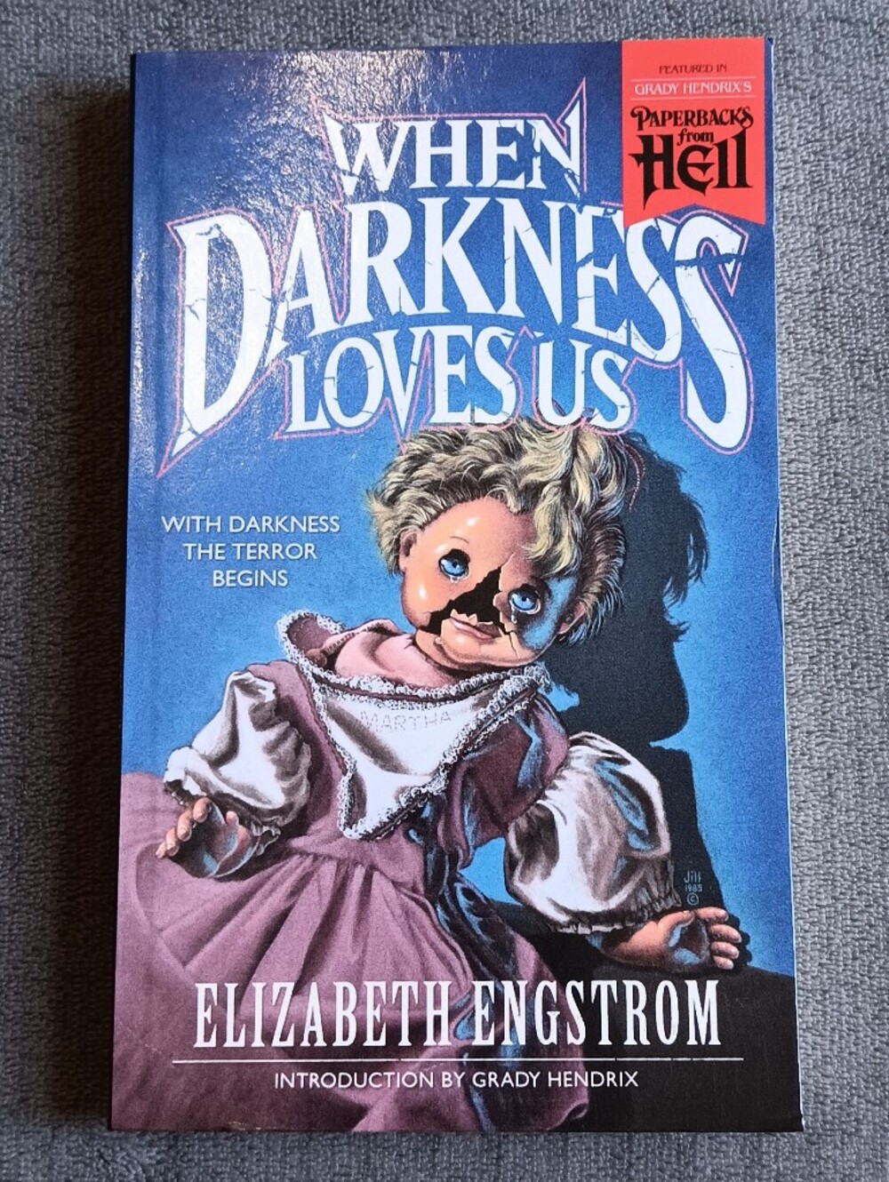When Darkness Loves Us by Elizabeth Engstrom Paperbacks From Hell, Horror Novel